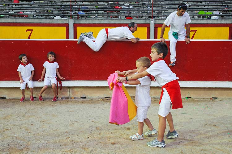 Francisco-Javier-Gámez-Gómez---Jugando-con-el-capote